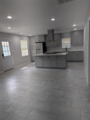 5737 Alvarado Drive, Houston, TX 77035