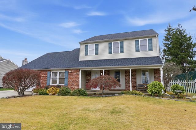 744 FAIRBRIDGE DR, Fairless Hills, PA 19030