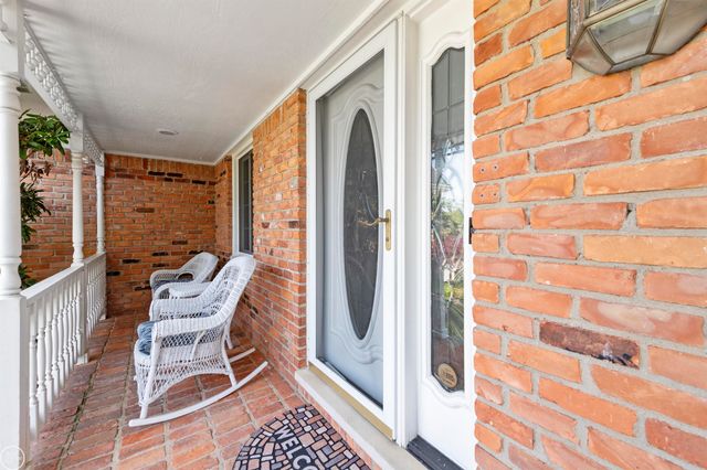 15790 Farmview Court, Fraser, MI 48026