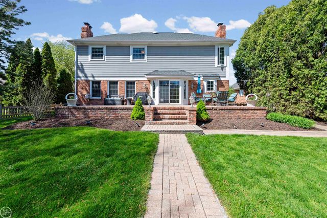 15790 Farmview Court, Fraser, MI 48026