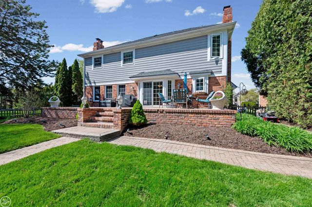 15790 Farmview Court, Fraser, MI 48026
