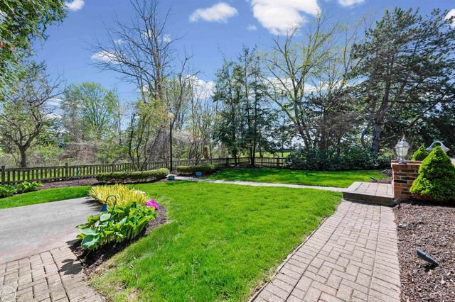 15790 Farmview Court, Fraser, MI 48026
