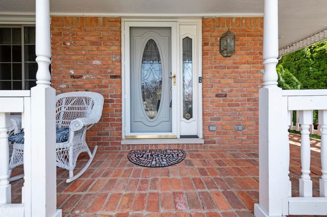 15790 Farmview Court, Fraser, MI 48026