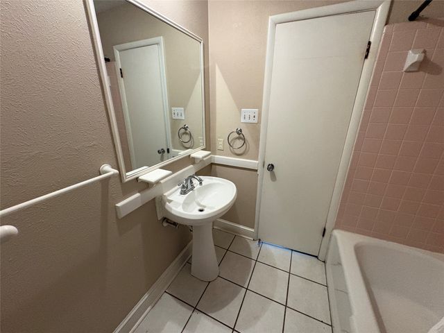 1111 Duane Street, Benbrook, TX 76126