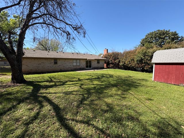 1111 Duane Street, Benbrook, TX 76126