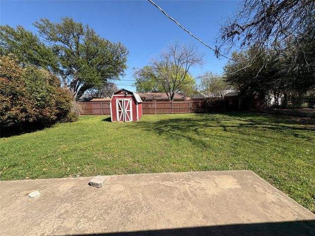 1111 Duane Street, Benbrook, TX 76126