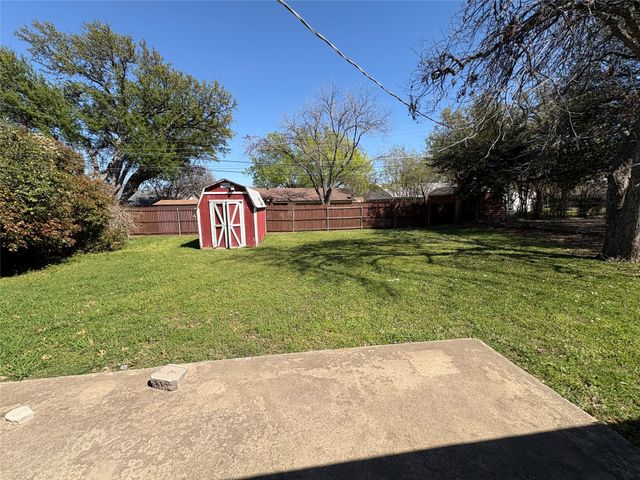 1111 Duane Street, Benbrook, TX 76126