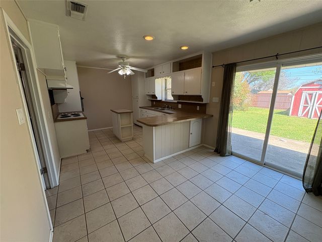 1111 Duane Street, Benbrook, TX 76126