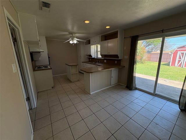 1111 Duane Street, Benbrook, TX 76126