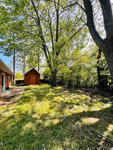 1103 E 25th Street, Muncie, IN 47302
