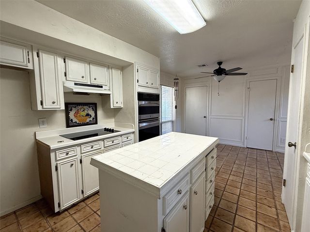 14307 Burgoyne Road, Houston, TX 77077