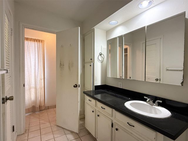 14307 Burgoyne Road, Houston, TX 77077