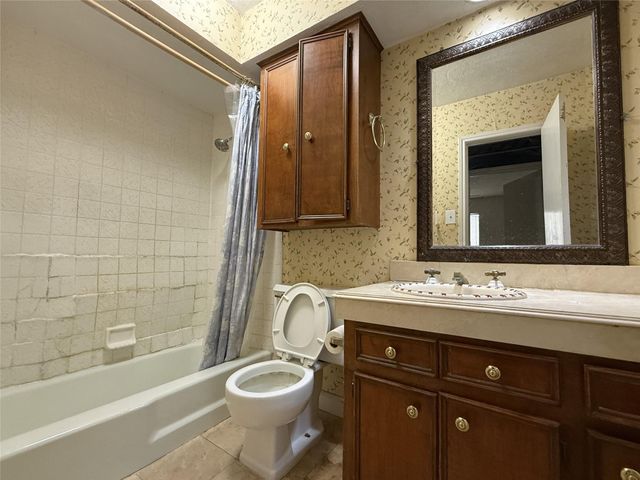 14307 Burgoyne Road, Houston, TX 77077