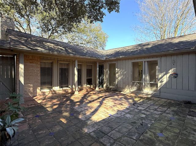 14307 Burgoyne Road, Houston, TX 77077