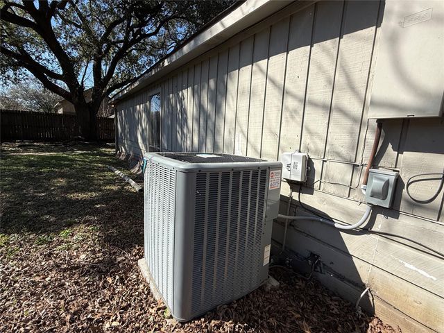 14307 Burgoyne Road, Houston, TX 77077