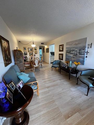 1551 SW 135th Ter 111G, Pembroke Pines, FL 33027