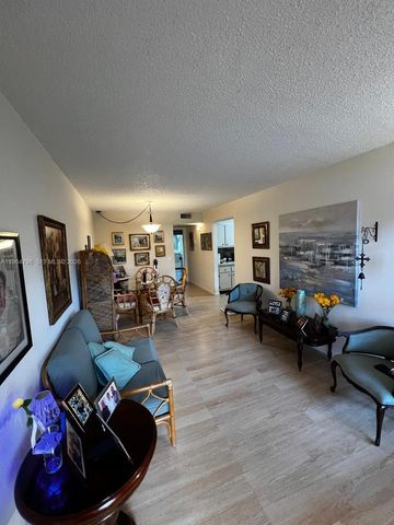 1551 SW 135th Ter 111G, Pembroke Pines, FL 33027