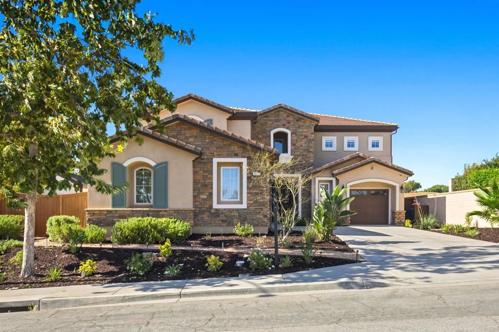 1077 Village Drive, Oceanside, CA 92057 — photo 3