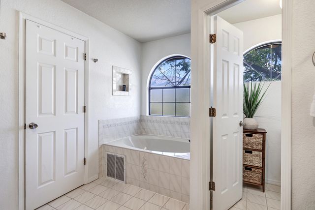 7869 Quintana Drive NE, Albuquerque, NM 87109