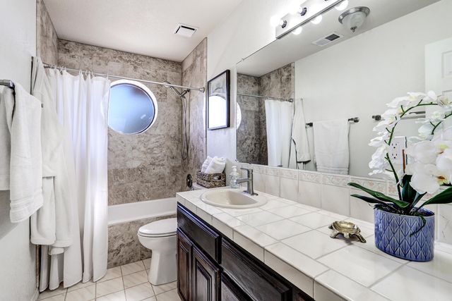 7869 Quintana Drive NE, Albuquerque, NM 87109