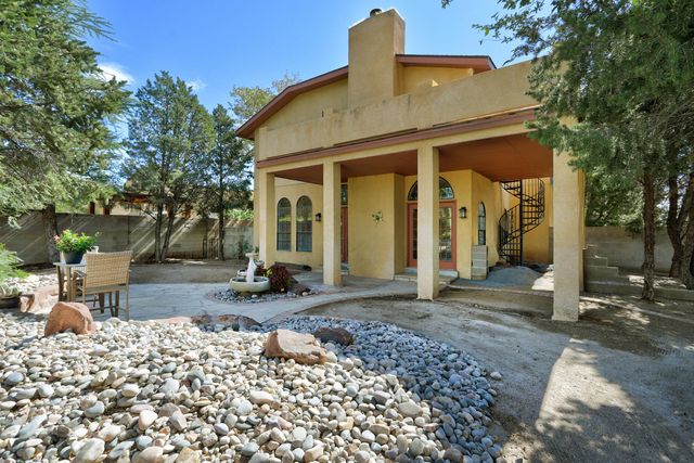 7869 Quintana Drive NE, Albuquerque, NM 87109