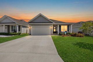 211 Lyla Lane, Crestview, FL 32539