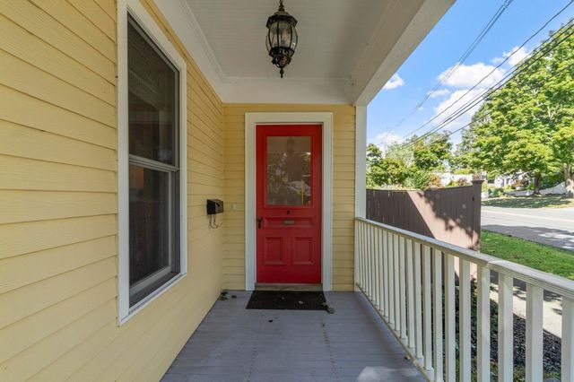 8 Winthrop St, Danvers, MA 01923