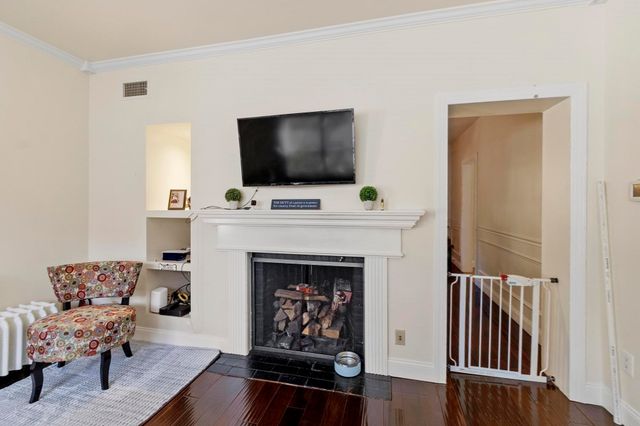 8 Winthrop St, Danvers, MA 01923