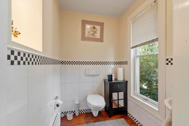 8 Winthrop St, Danvers, MA 01923