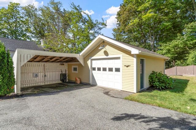 8 Winthrop St, Danvers, MA 01923