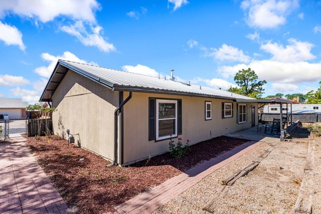 1705 Arlene Road SE, Rio Rancho, NM 87124