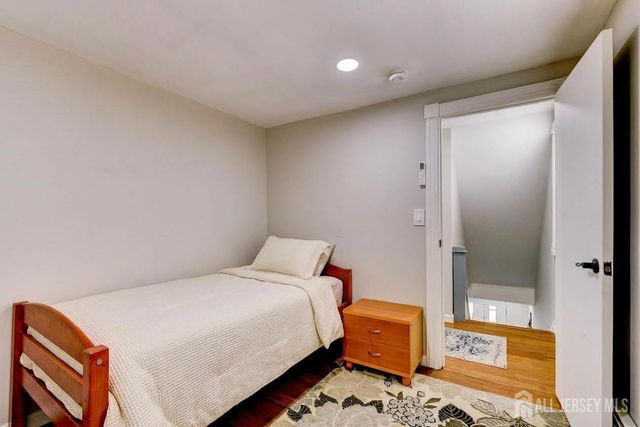 41 Lincoln Avenue, Jamesburg, NJ 08831