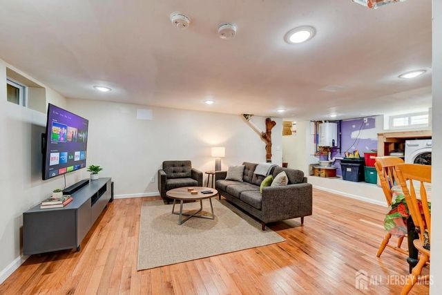 41 Lincoln Avenue, Jamesburg, NJ 08831