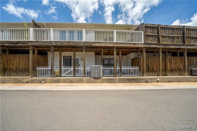 1709 Dauphine, Tuscaloosa, AL 35406