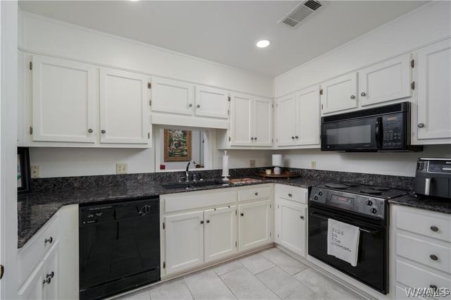 1709 Dauphine, Tuscaloosa, AL 35406