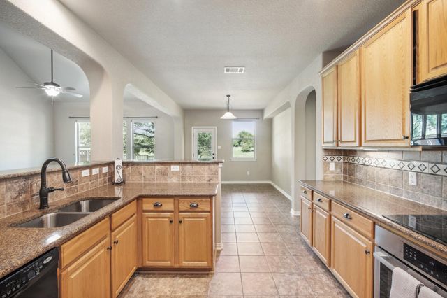 1726 Westmeadow TRL, Round Rock, TX 78665