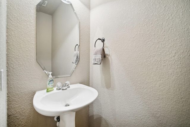 1726 Westmeadow TRL, Round Rock, TX 78665