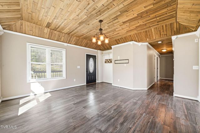 1598 Bristol Highway, Gate City, VA 24251