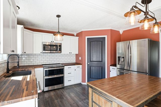 1598 Bristol Highway, Gate City, VA 24251