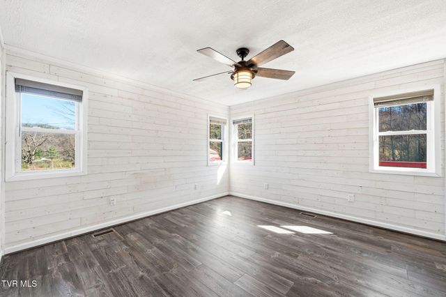 1598 Bristol Highway, Gate City, VA 24251