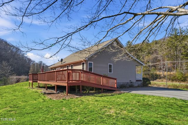 1598 Bristol Highway, Gate City, VA 24251