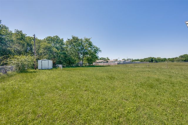1201 E 3rd Avenue, Corsicana, TX 75110