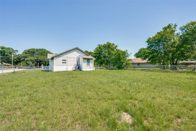 1201 E 3rd Avenue, Corsicana, TX 75110