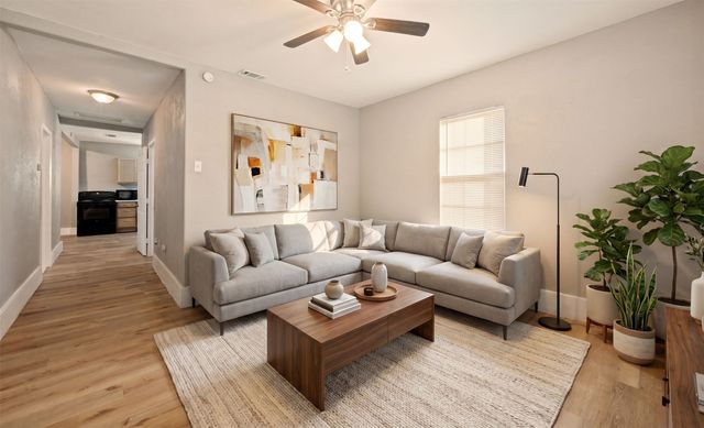 1201 E 3rd Avenue, Corsicana, TX 75110