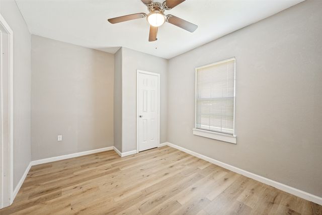 1201 E 3rd Avenue, Corsicana, TX 75110
