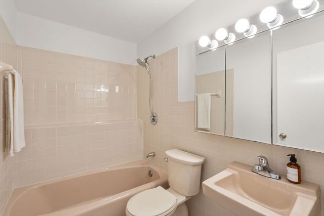 6 Briggs Pond Way, Sharon, MA 02067