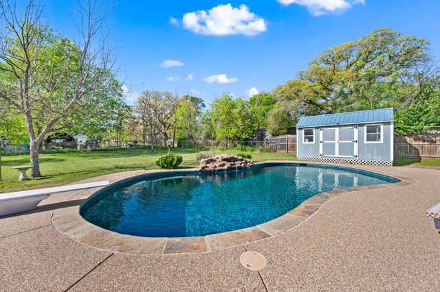 410 E Josephine Street, Weatherford, TX 76086