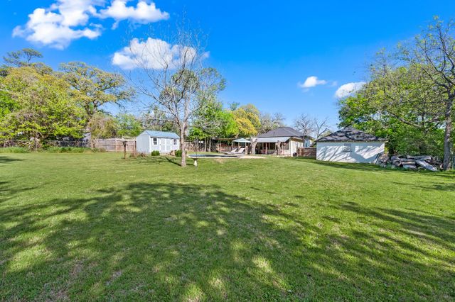 410 E Josephine Street, Weatherford, TX 76086