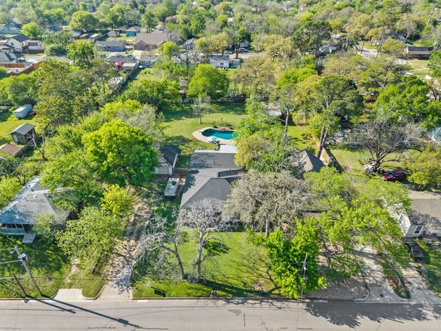 410 E Josephine Street, Weatherford, TX 76086