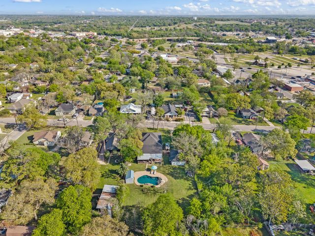 410 E Josephine Street, Weatherford, TX 76086